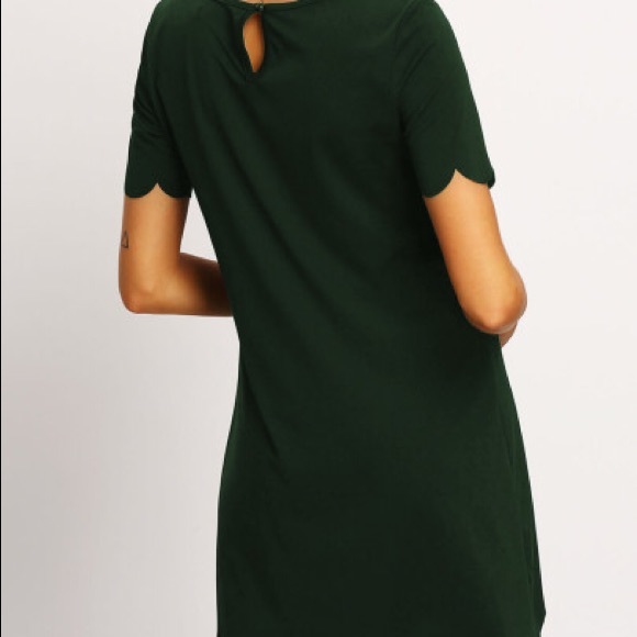 LAST 2‼️IN STOCK ‼️Dark green back scallop - dress - Picture 5 of 7